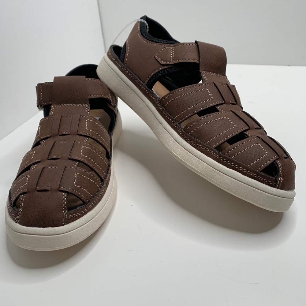NEW Steve Madden | Boys Brown Sneaker Sandal sz 5